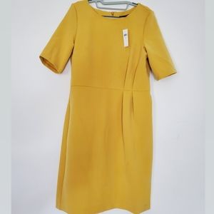 NWT Banana Republic - Pleat Waist Sheath Dress